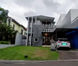 Dijual Cepat Rumah cantik di perumahan kota wisata Cibubur