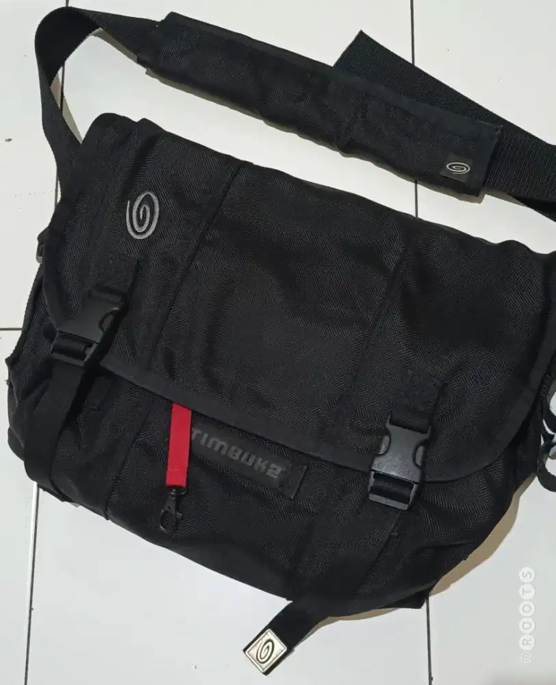 TIMBUK2 classic messenger bag xs black