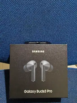Galaxy buds 3 pro (Like New)