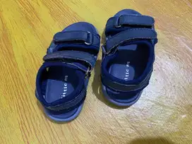 Sepatu sandal anak laki laki