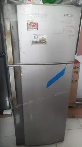 Kulkas 2 pintu sharp