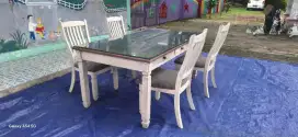 Meja Makan Ashley Bolannborg Asli