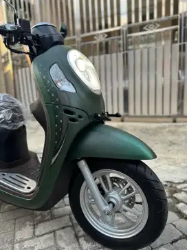 SCOOPY PRESTIGE 2024 KM 100 BLN 08-2025