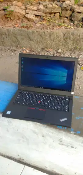 Laptop buildup lenovo thinkped siap buat desain editing game  ori sgl