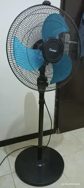 Kipas angin berdiri (stand fan) Cosmos 18-TIF 18 inch  3 speed