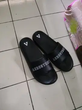 Sandal Slip On Aerostreet Baru Size 44