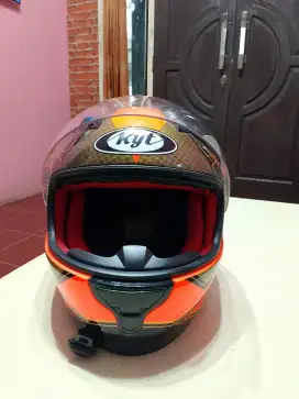 DI JUAL HELM KYT RC-7