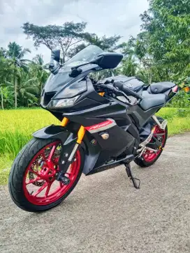 Yamaha R15 V3 Hitam 2018/2019