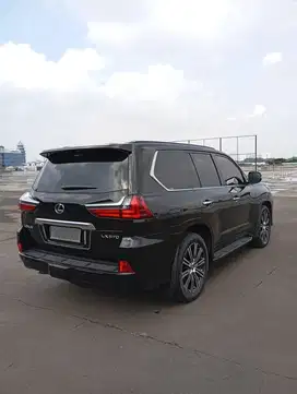 Lexus LX570 2018