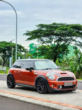 Mini Cooper S 1.6 turbo 2012 oranye