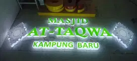 Papan nama sakrilik