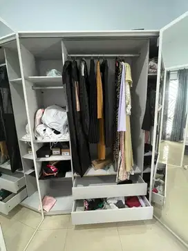 Dijual lemari pakaian informa