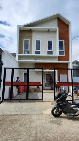 FOR SALE Rumah 2 lantai di Kopo Ketapang