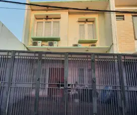 Dijual rumah 2 Lantai  Komplek Kreo Perbatasan Jakbar Jaksel Tangerang