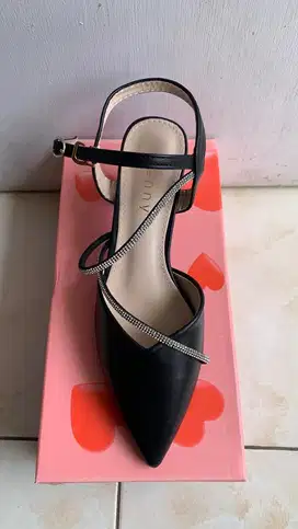 Heels hitam mutiara Genny original sz 36