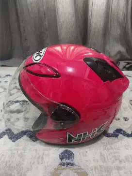 Helm NHK r6 warna magenta