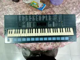 Keyboard Yamaha PSS 680 + Adaptor