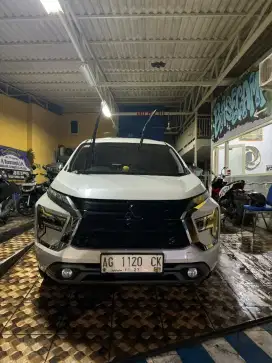 Sewa Rental Mobil Lepas Kunci Dengan Driver Surabaya