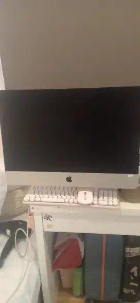 Monitor komputer apel 21 in 2013