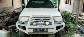 Triton 2013 2.8cc