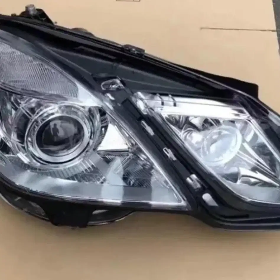 Head LampMercedes Benz W212 E300 Original