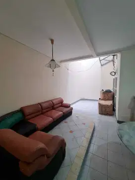 Jual Rumah PIK 184m SHM 2 lantai Termurah