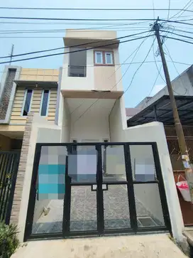 Rumah Baru 3 Lantai Di Area Grogol Jakbar