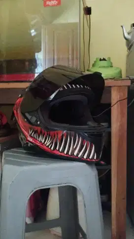 Helm kyt venomm