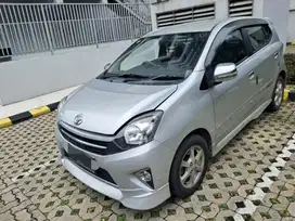 DP Rendah  3,5JT Toyota Agya 1.0 G TRD Sportivo Bensin-AT 2015 Silver