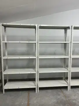 Rak besi susun hambalan