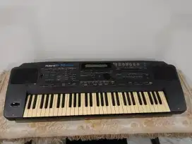 Keyboard Roland E 70