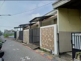 Rumah baru di Tambak Medokan Ayu