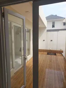 Dijual / Disewakan Rumah  di Suvarna Sutera Cluster Giri
