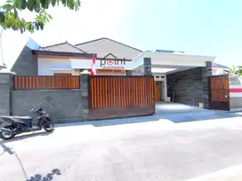 RUMAH Baru MEWAH 1 lt di Lingkungan Nyaman Rapi di Sumber Solo Kota