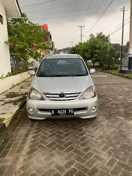 Toyota avanza 2005 tipe G ( tangan pertama dari baru )