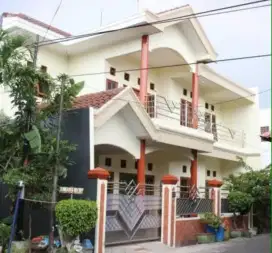 Disewakan dan Dijual Rumah 2 Lantai Gubeng Kertajaya