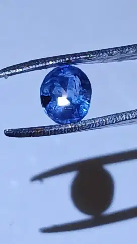Batu safir biru