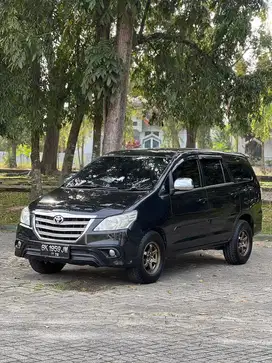 TOYOTA INNOVA 2.5 G DIESEL A/T HITAM 2013 XPANDER LIVINA INNOVA CRV