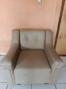 JASA PERBAIKAN KURSI