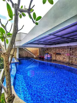 RUMAH MINIMALIS MODERN LUX DEKAT KOMPLEK LEBAK LESTARI INDAH