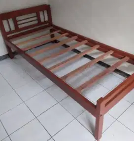 Dipan kayu single 80x200