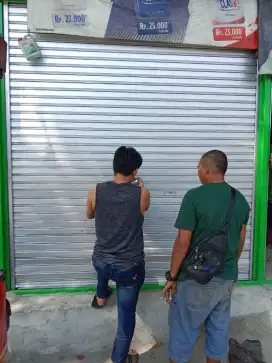 Folding gate rolling door