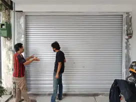 Folding gate rolling door