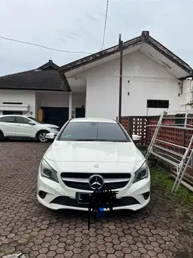 Jual mercedes benz CLA 200