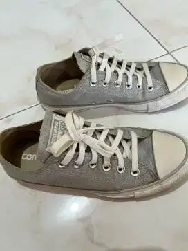 Sepatu Chuck converse