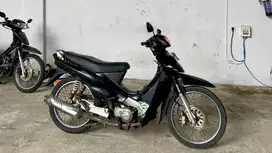 Suzuki Shogun R 2001