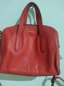 Tas Fossil wrn merah