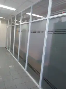 Partisi kaca frame aluminium