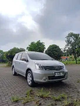 Nissan Grand Livina XV AT pajak Panjang