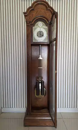 Jual Grandfather clock Howard Miller klasik